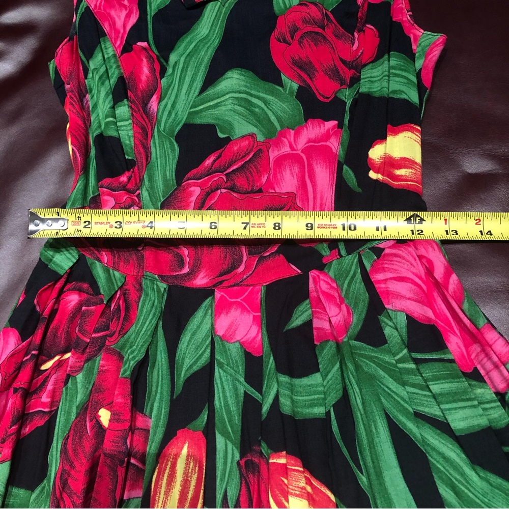 Tropical Tulips - Dress - Picture 9 of 9